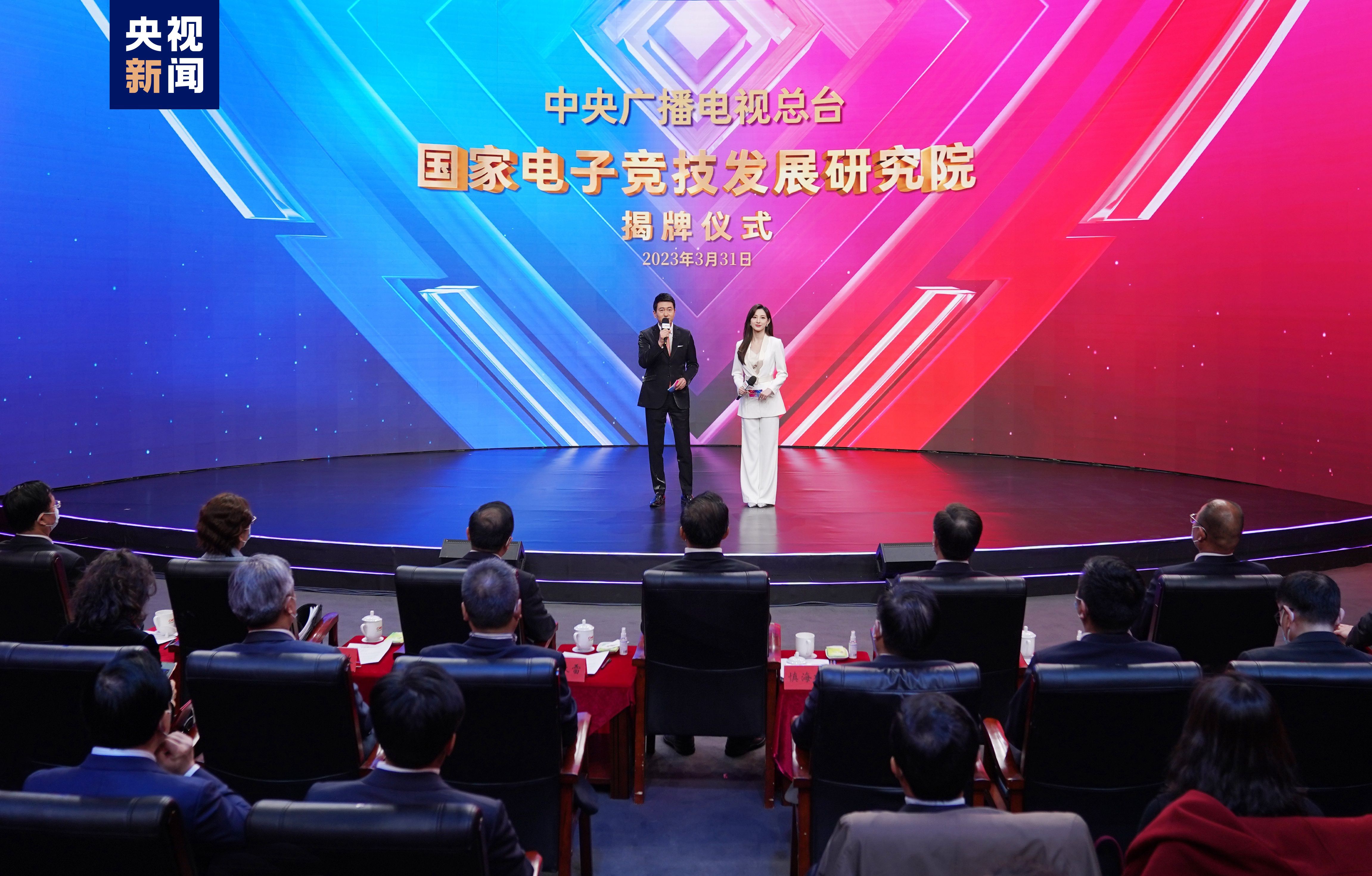 必威：妈妈游戏原画师叫什么